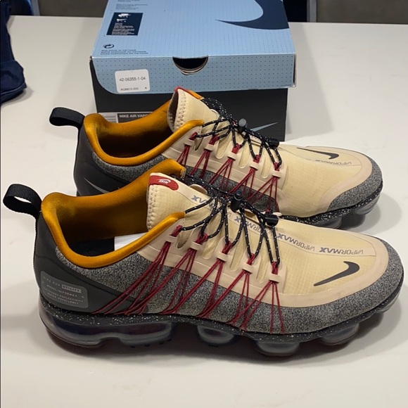 Like new Nike Vapormax shoes - Picture 1 of 6